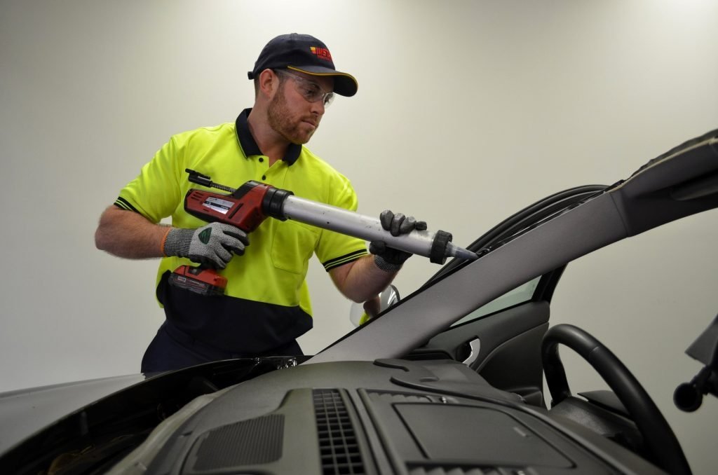 Instant Windscreens Rockingham - Repairs & Tinting