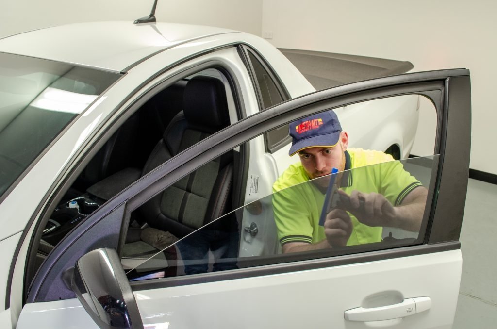 Instant Windscreens Bunbury - Repairs & Tinting